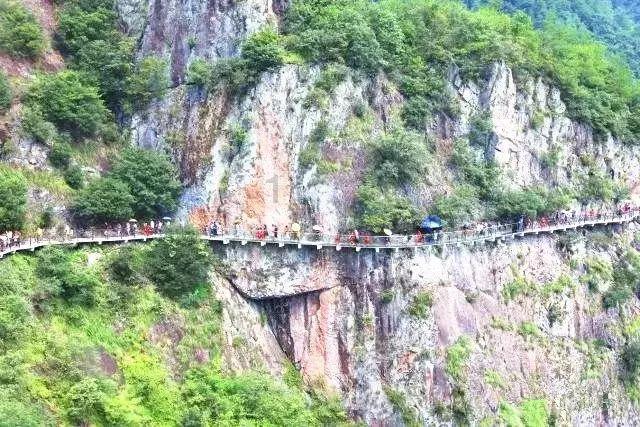 袁勤华深入上饶横峰县走访慰问并督导检查安全生产工作